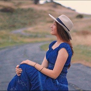 Meet your Posher, Olivia